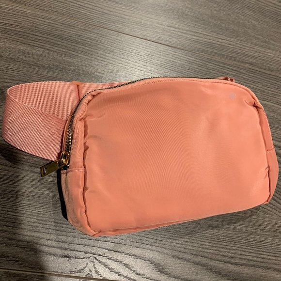 BELT BAG - LIGHT PINK - Picture 3 of 4